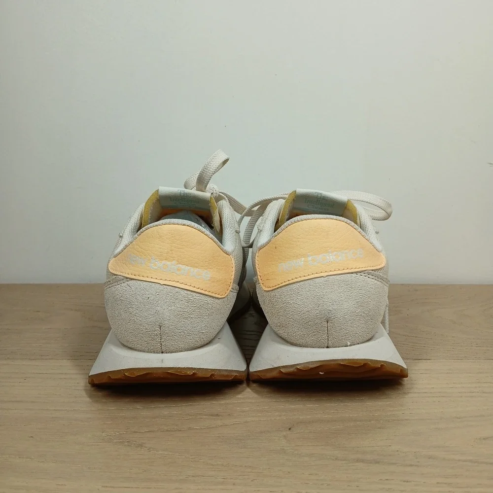 New Balance 237 Sneakers Womens 7.5 Cream Gray Suede Mesh Retro Platform Runner